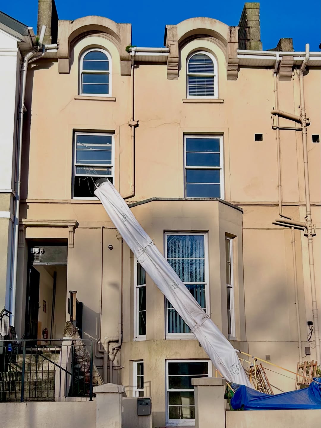 Flexible Schuttrutsche im Einsatz